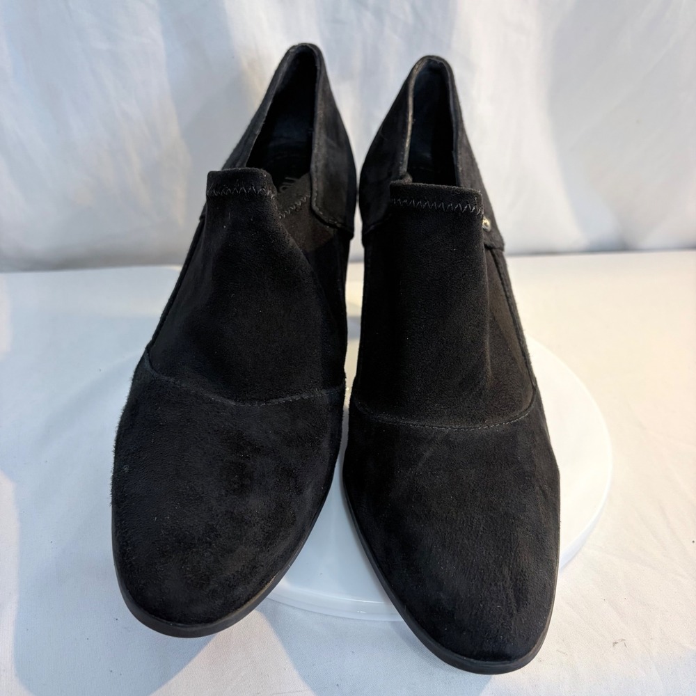 Womens Black Shootie Heels Faux Suede Ankle Bootie Side Button Size 8